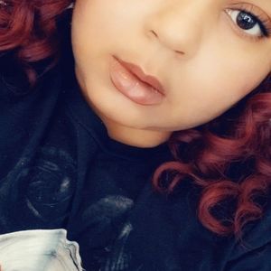 Meet your Posher, Nauche monique